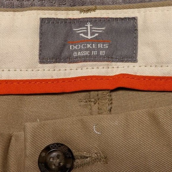 3/$15  40 X 29 Dockers - Picture 3 of 3